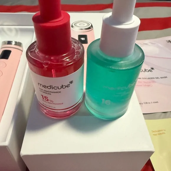 Medicube Booster Pro New - Picture 4 of 6